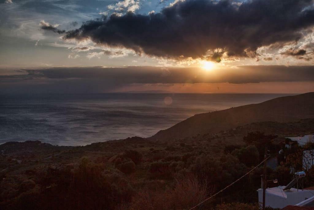 Petrino Paradosiako Kerames Dış mekan fotoğraf